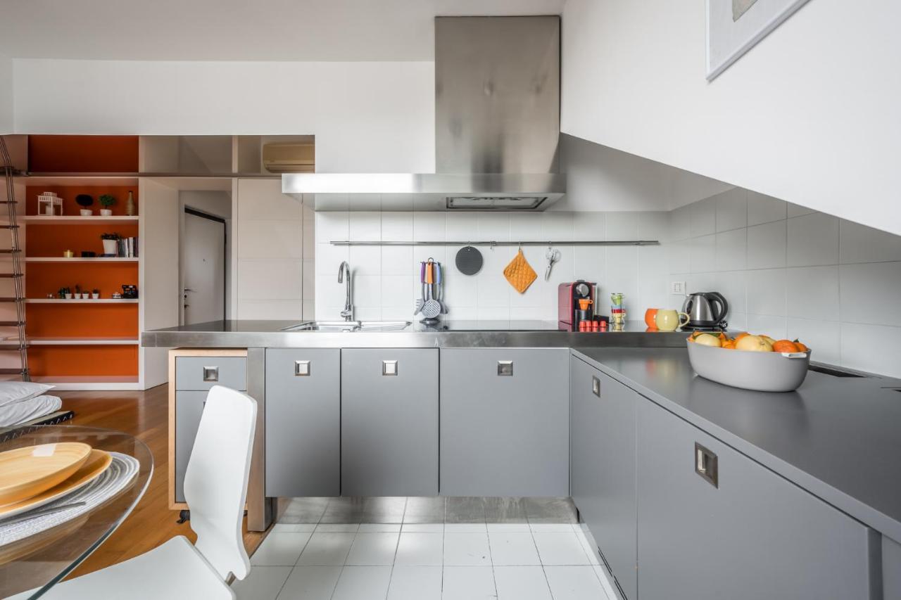 Апартаменти The Orange Attic - Navigli Area Мілан Екстер'єр фото